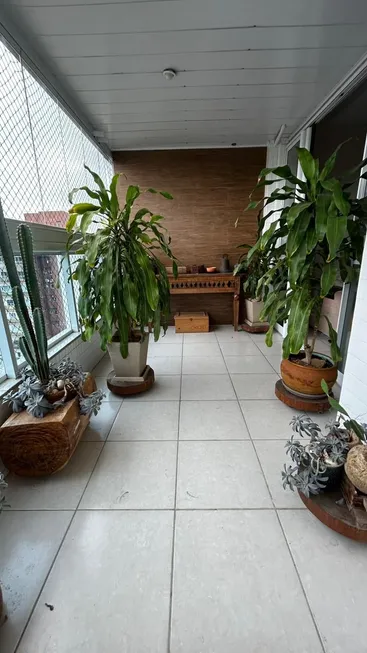Foto 1 de Apartamento com 3 Quartos à venda, 120m² em Praia da Costa, Vila Velha