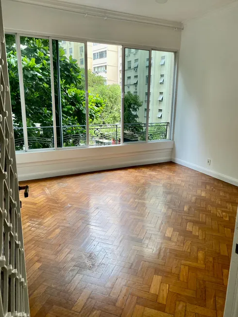 Foto 1 de Apartamento com 3 Quartos à venda, 90m² em Copacabana, Rio de Janeiro