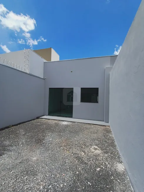 Foto 1 de Casa com 2 Quartos à venda, 125m² em Laranjeiras, Uberlândia