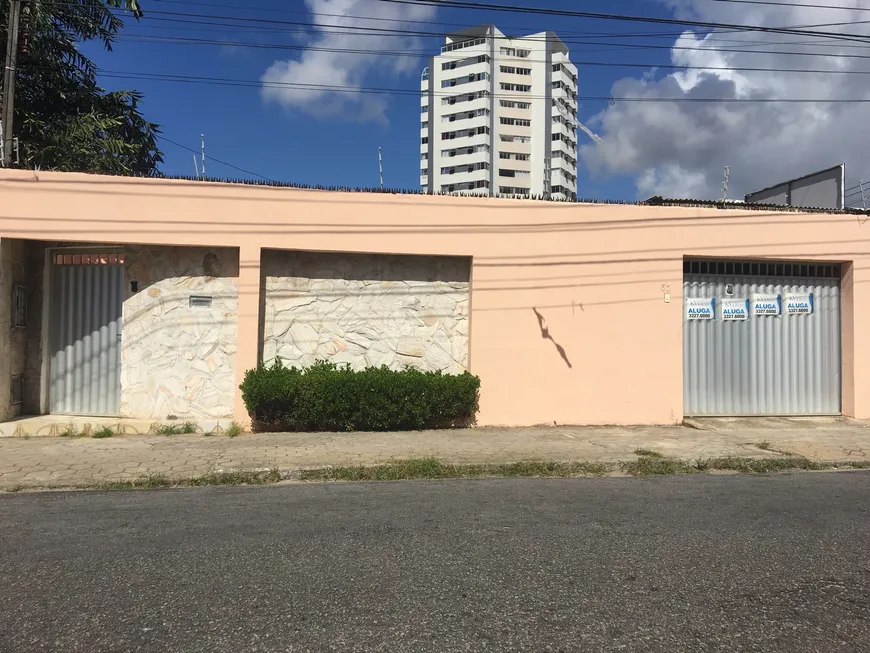 Foto 1 de Casa com 3 Quartos à venda, 250m² em Farol, Maceió