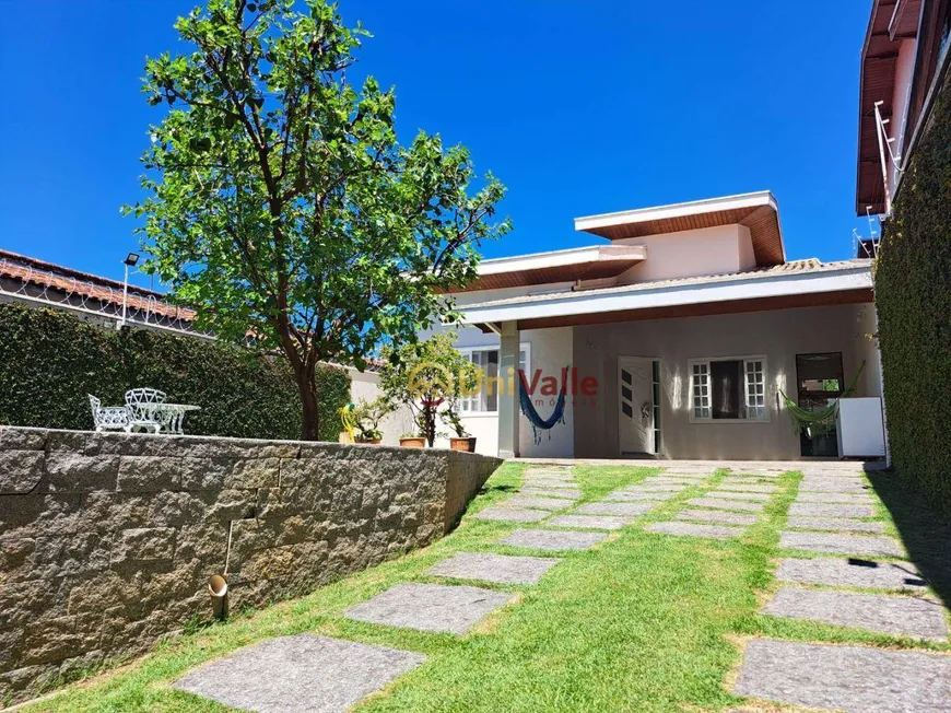 Foto 1 de Casa com 3 Quartos à venda, 200m² em Parque São Luís, Taubaté
