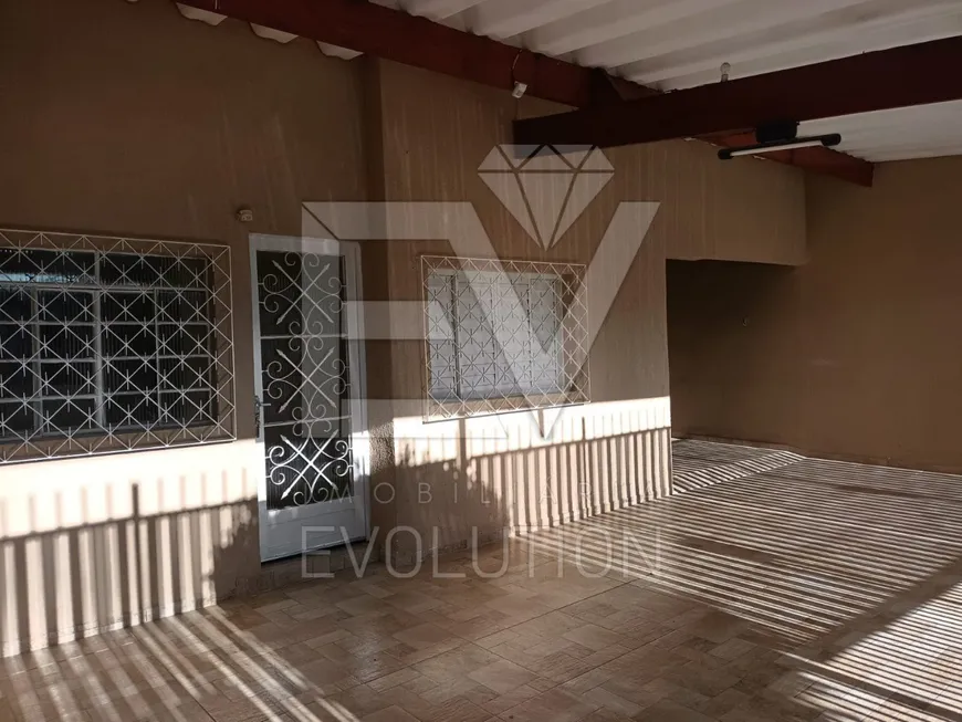 Foto 1 de Casa com 5 Quartos à venda, 250m² em PARQUE JARAGUA, Taubaté