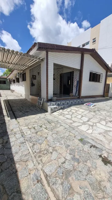 Foto 1 de Casa com 3 Quartos à venda, 336m² em Bancários, João Pessoa