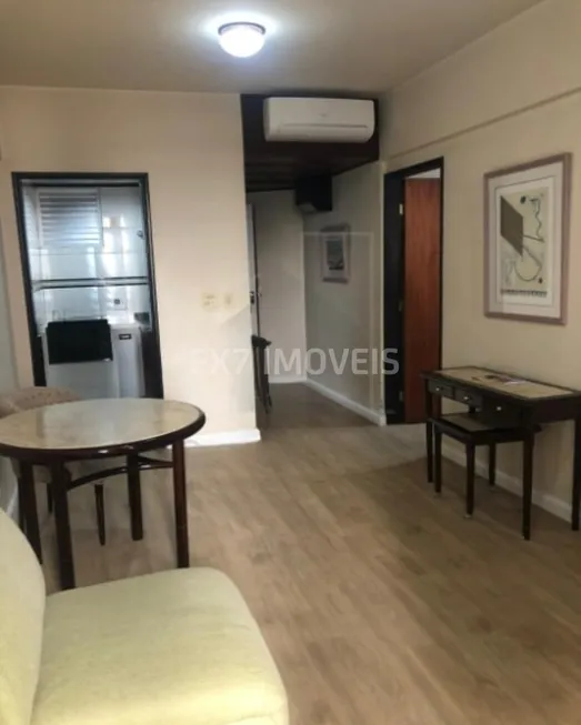 Foto 1 de Flat com 1 Quarto para venda ou aluguel, 45m² em Centro, Campinas