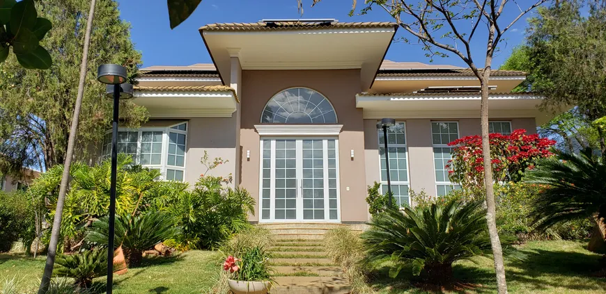 Foto 1 de Casa de Condomínio com 4 Quartos à venda, 500m² em Residencial Aldeia do Vale, Goiânia