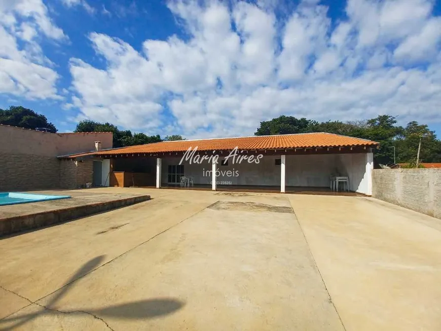 Foto 1 de Fazenda/Sítio com 3 Quartos à venda, 230m² em Loteamento Aracê de Santo Antonio II, São Carlos