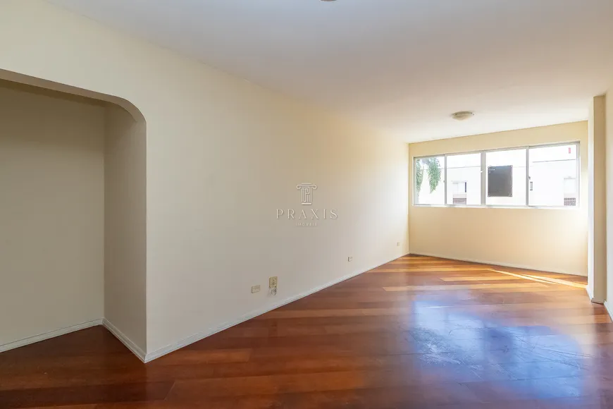 Foto 1 de Apartamento com 3 Quartos à venda, 85m² em Cabral, Curitiba