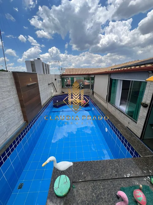 Foto 1 de Sobrado com 4 Quartos à venda, 150m² em Riacho Fundo I, Brasília