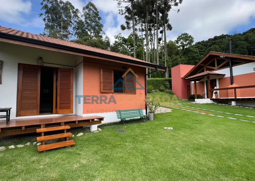 Foto 1 de Fazenda/Sítio com 2 Quartos à venda, 1500m² em Centro, Gonçalves