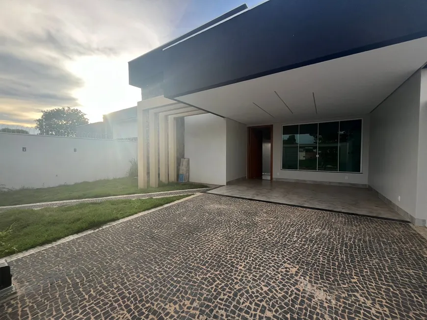 Foto 1 de Casa com 3 Quartos à venda, 205m² em Plano Diretor Sul, Palmas