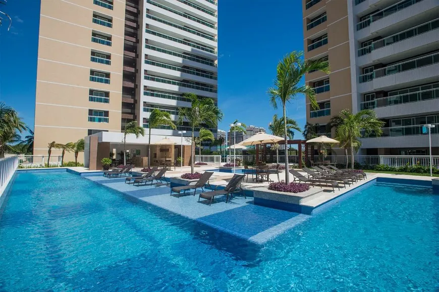 Foto 1 de Apartamento com 3 Quartos à venda, 138m² em Guararapes, Fortaleza