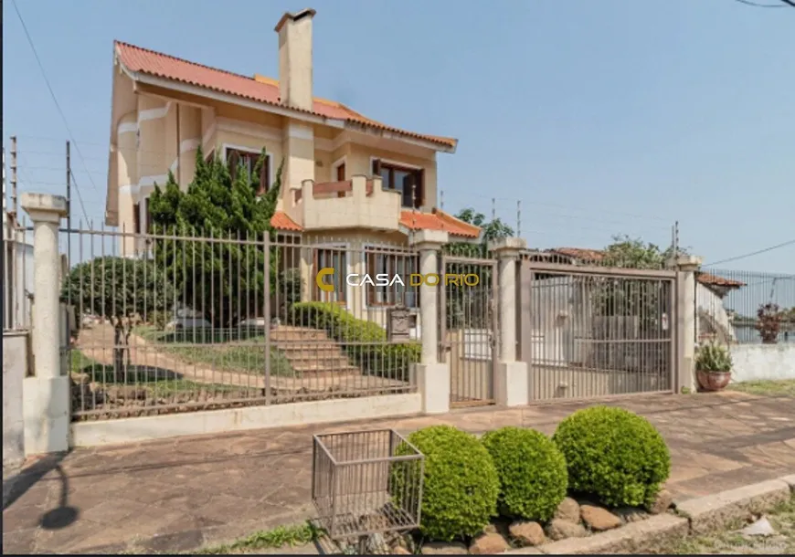 Foto 1 de Casa com 4 Quartos à venda, 450m² em Vila Assunção, Porto Alegre