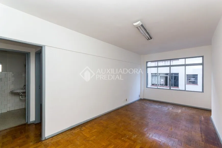 Foto 1 de Apartamento com 1 Quarto para alugar, 60m² em Floresta, Porto Alegre