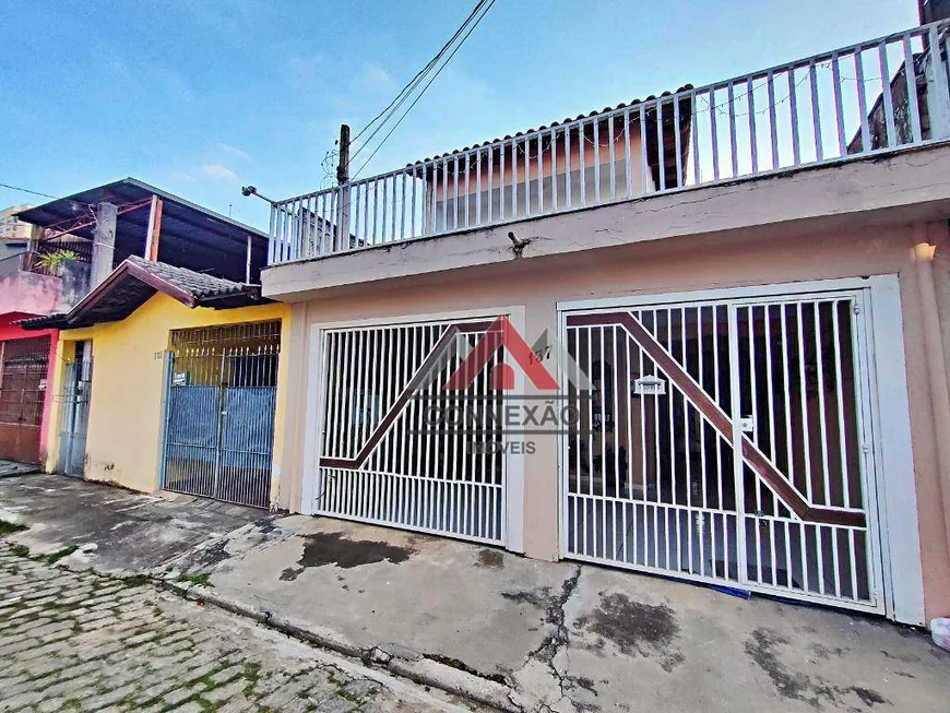 Foto 1 de Sobrado com 3 Quartos à venda, 212m² em Jardim Santo Antônio, Suzano