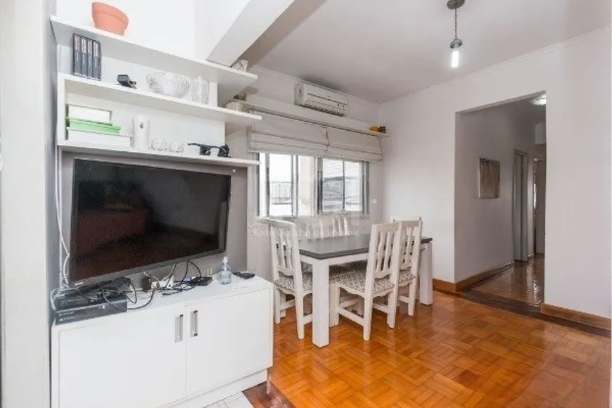 Foto 1 de Apartamento com 3 Quartos à venda, 79m² em Bom Fim, Porto Alegre