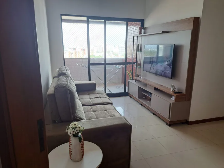 Foto 1 de Apartamento com 3 Quartos para alugar, 80m² em Stiep, Salvador