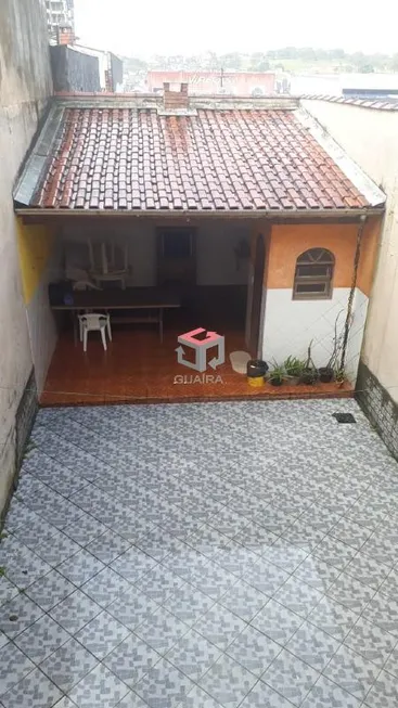 Foto 1 de Sobrado com 4 Quartos à venda, 204m² em Vila Pires, Santo André