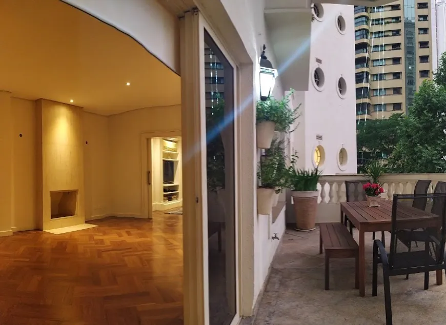 Foto 1 de Apartamento com 3 Quartos à venda, 335m² em Tatuapé, São Paulo