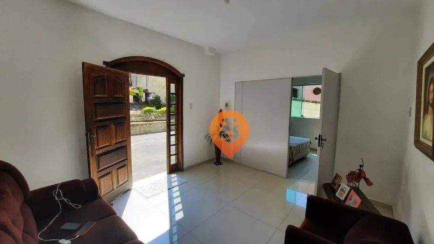 Foto 1 de Casa com 5 Quartos à venda, 194m² em Santa Tereza, Belo Horizonte
