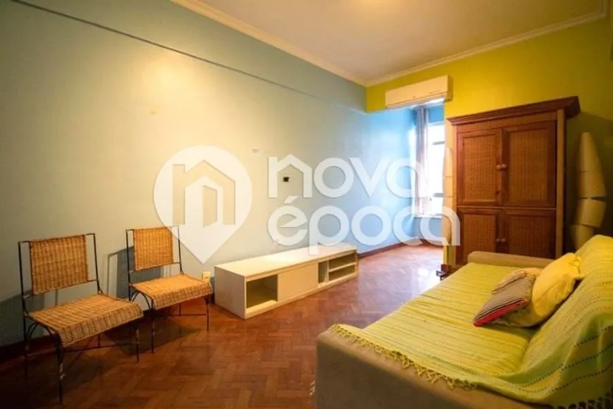 Foto 1 de Apartamento com 2 Quartos à venda, 80m² em Copacabana, Rio de Janeiro