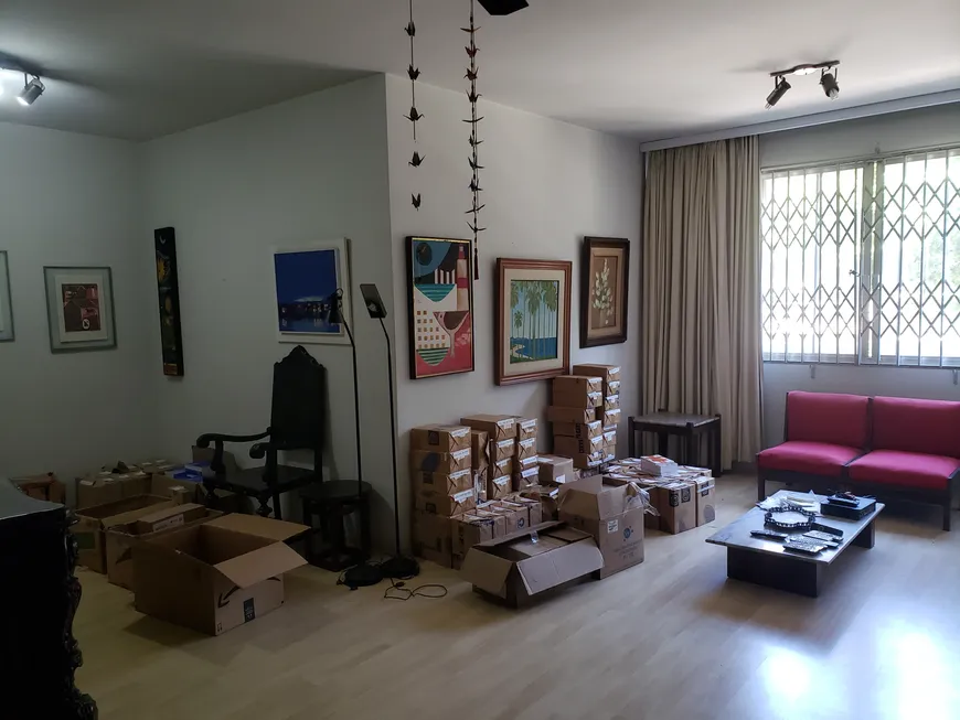 Foto 1 de Apartamento com 3 Quartos para alugar, 127m² em Laranjeiras, Rio de Janeiro