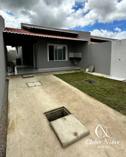 Foto 1 de Casa com 2 Quartos à venda, 83m² em Gereraú, Itaitinga