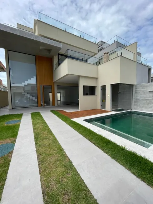 Foto 1 de Casa com 3 Quartos à venda, 350m² em Recreio Dos Bandeirantes, Rio de Janeiro