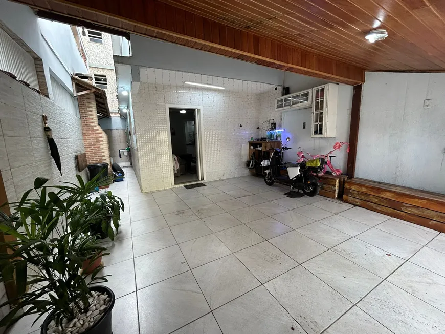Foto 1 de Casa com 2 Quartos à venda, 70m² em Nova Cidade, Nilópolis