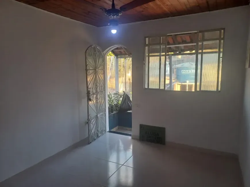 Foto 1 de Casa com 2 Quartos para alugar, 40m² em Vila Capitão Rabelo, Guarulhos