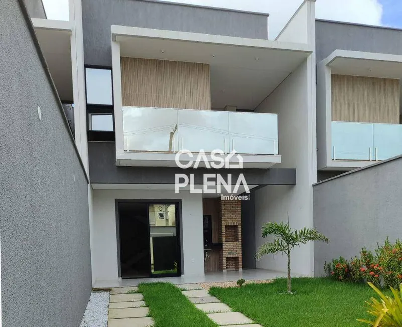 Foto 1 de Casa com 4 Quartos à venda, 157m² em Sapiranga, Fortaleza