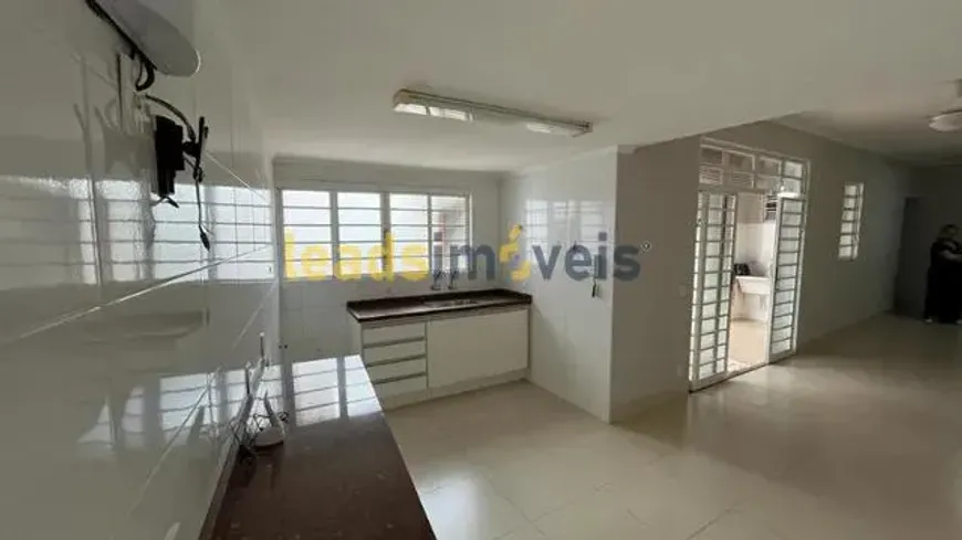 Foto 1 de Casa com 4 Quartos à venda, 225m² em Vila Tamandaré, Ribeirão Preto