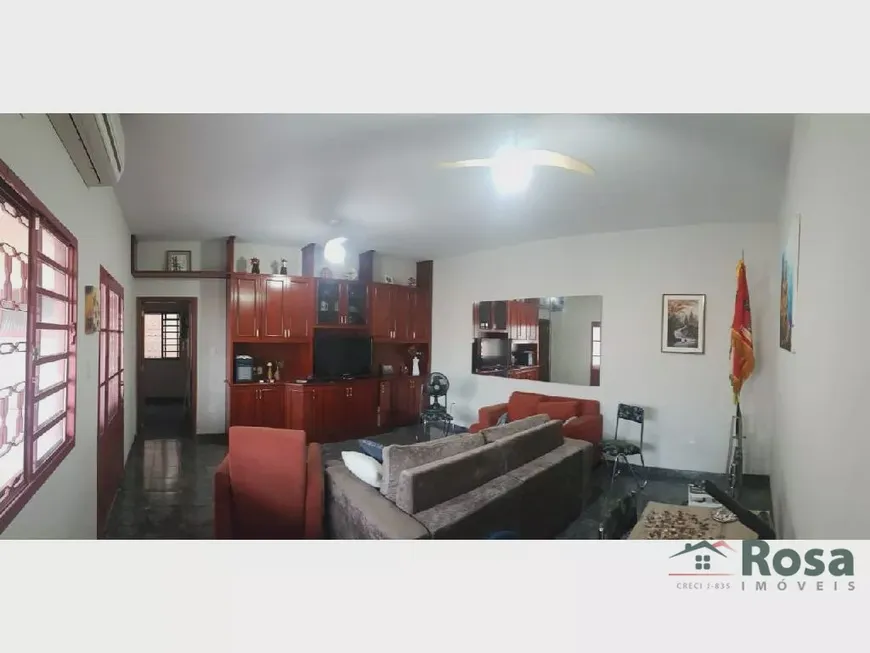 Foto 1 de Casa com 4 Quartos à venda, 564m² em Jardim das Américas, Cuiabá