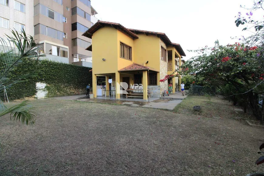 Foto 1 de Casa com 4 Quartos à venda, 330m² em Havaí, Belo Horizonte