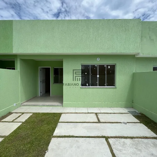 Foto 1 de Casa com 2 Quartos à venda, 55m² em Fazendinha, Araruama