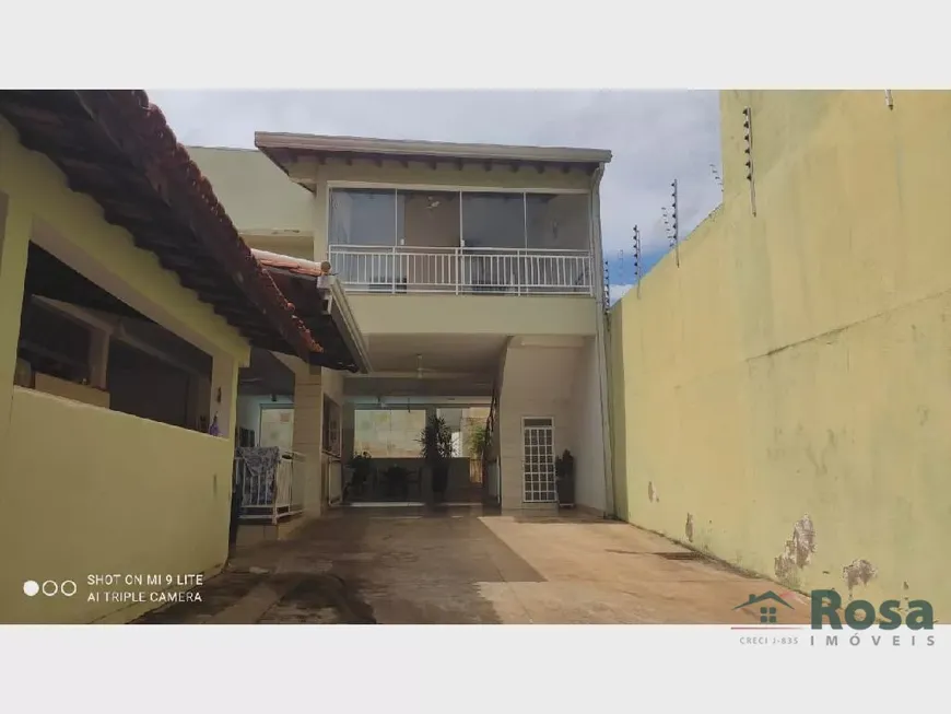 Foto 1 de Sobrado com 4 Quartos à venda, 302m² em Jardim Independência , Cuiabá