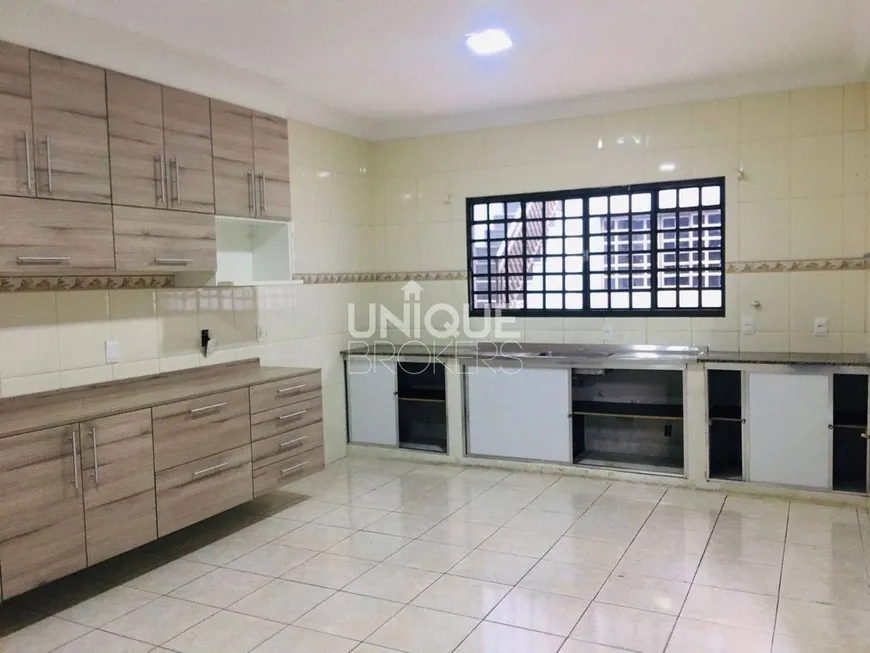 Foto 1 de Casa com 4 Quartos à venda, 180m² em Vila de Vecchi, Jundiaí