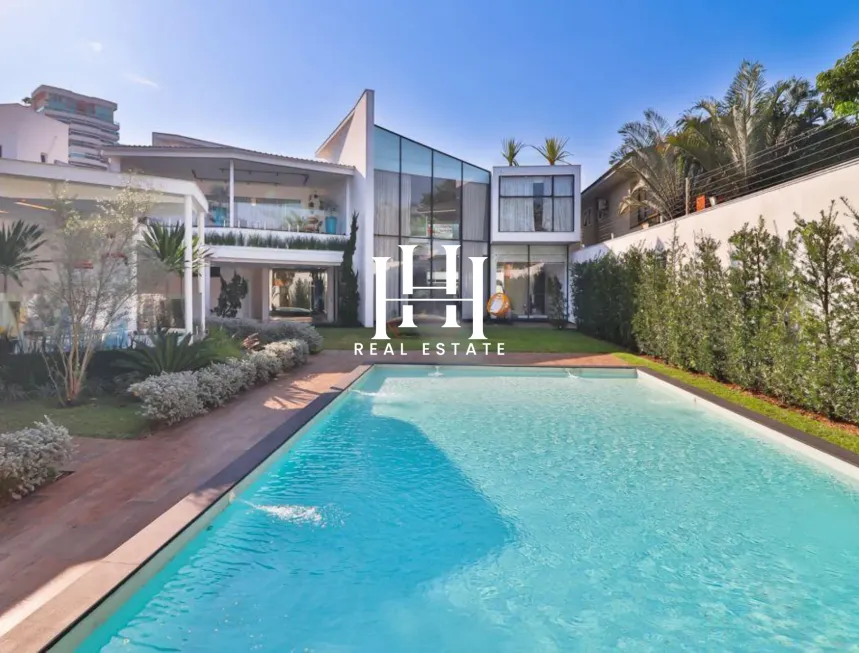 Foto 1 de Casa de Condomínio com 4 Quartos para venda ou aluguel, 1000m² em Barra da Tijuca, Rio de Janeiro