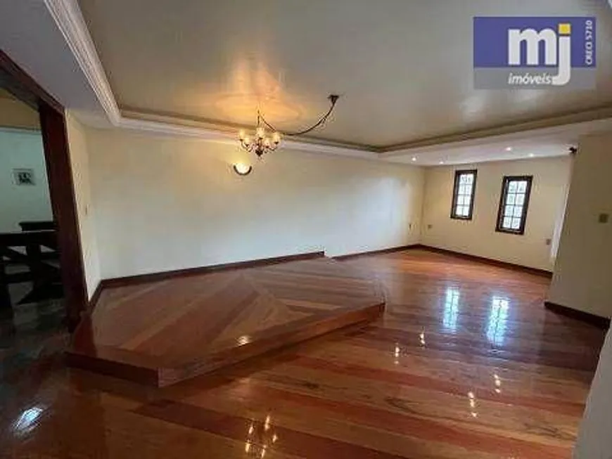 Foto 1 de Casa de Condomínio com 6 Quartos à venda, 420m² em Sapê, Niterói