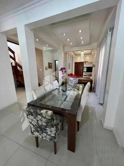 Foto 1 de Casa com 4 Quartos à venda, 190m² em Sarandi, Porto Alegre