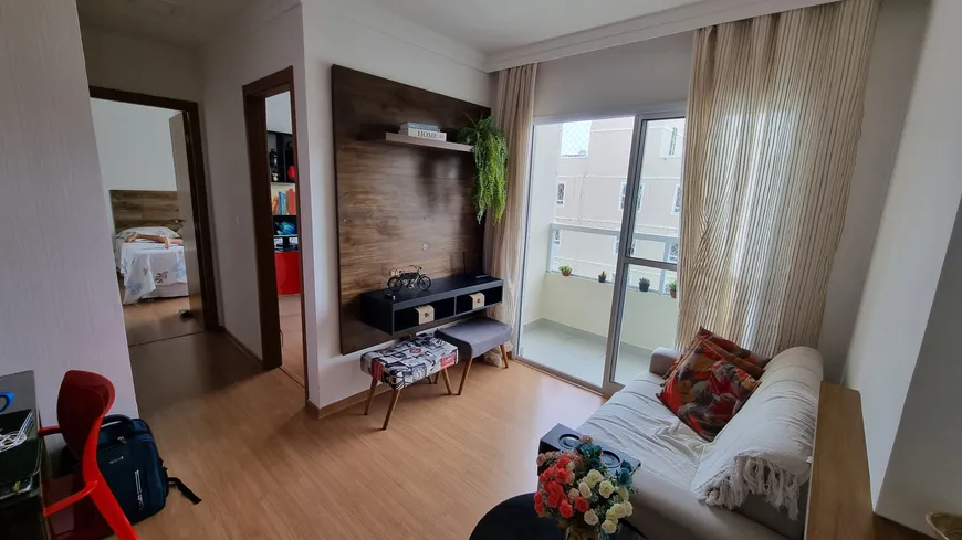 Foto 1 de Apartamento com 2 Quartos para alugar, 52m² em Buraquinho, Lauro de Freitas