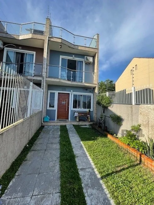 Foto 1 de Casa com 2 Quartos à venda, 123m² em Guarujá, Porto Alegre