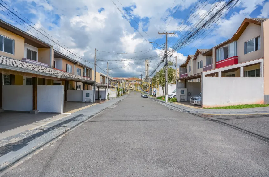 Foto 1 de Sobrado com 3 Quartos à venda, 74m² em Santa Cândida, Curitiba