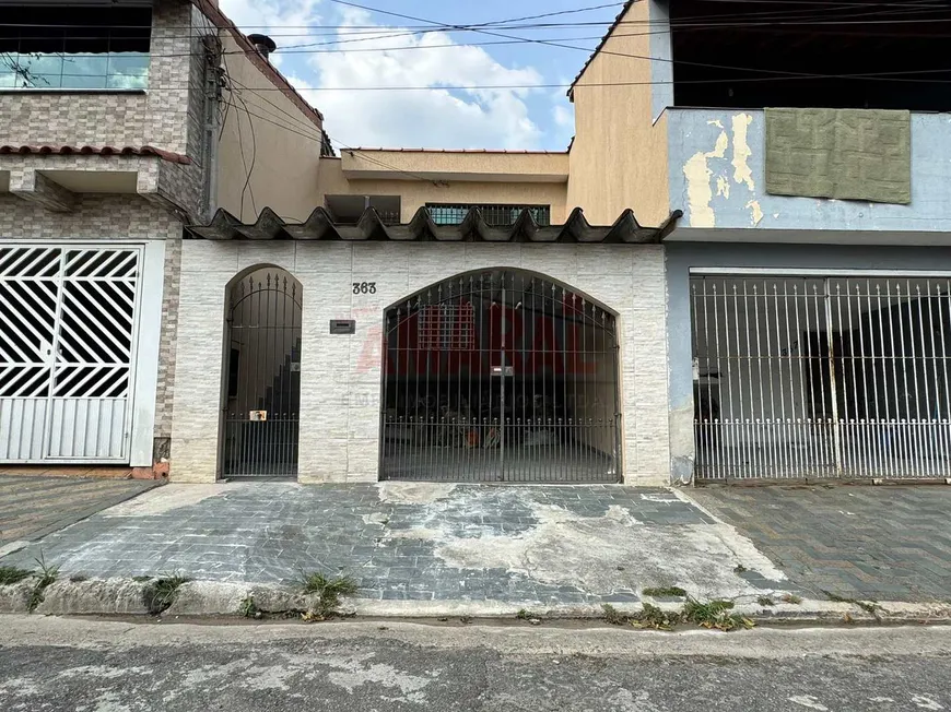 Foto 1 de Casa com 2 Quartos à venda, 150m² em Jardim Santo Alberto, Santo André