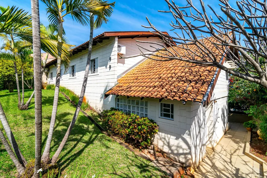 Foto 1 de Casa com 4 Quartos à venda, 252m² em Lima Azevedo, Londrina