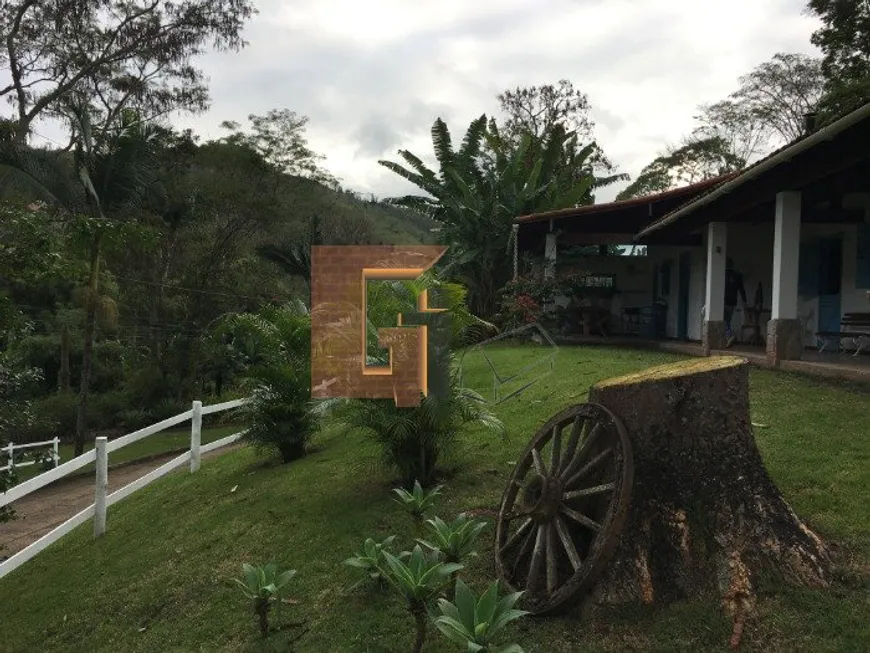 Foto 1 de Casa de Condomínio com 2 Quartos à venda, 140m² em Secretário, Petrópolis