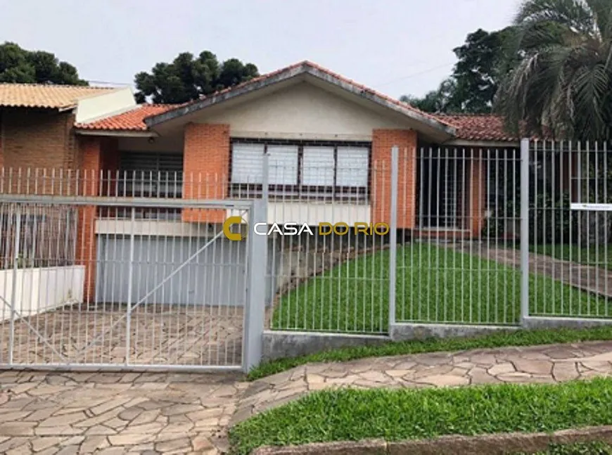 Foto 1 de Casa com 4 Quartos à venda, 349m² em Vila Assunção, Porto Alegre
