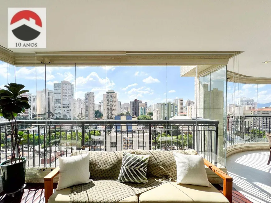 Foto 1 de Apartamento com 4 Quartos à venda, 244m² em Pacaembu, São Paulo