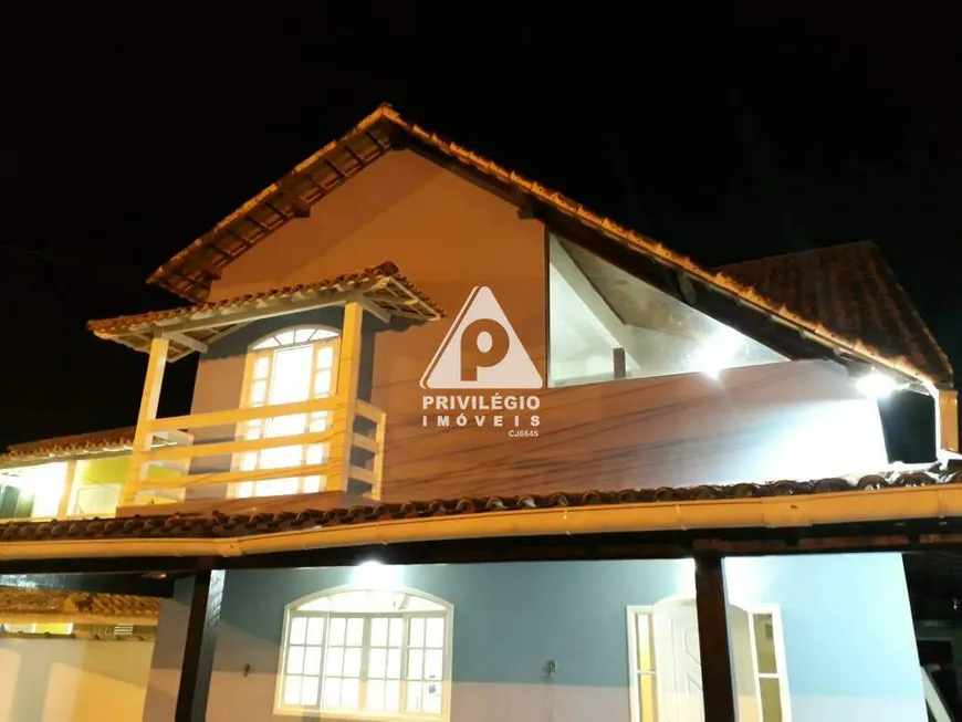 Foto 1 de Casa de Condomínio com 3 Quartos à venda, 186m² em Centro, Maricá