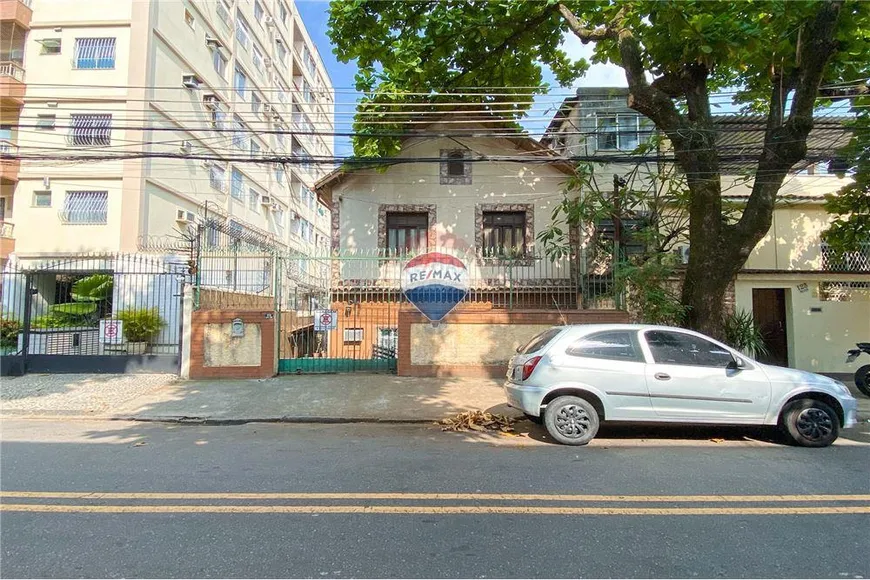 Foto 1 de Casa com 2 Quartos à venda, 126m² em Todos os Santos, Rio de Janeiro