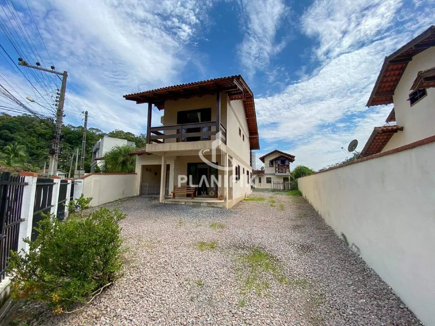 Foto 1 de Casa com 6 Quartos à venda, 203m² em Nova Brasília, Brusque